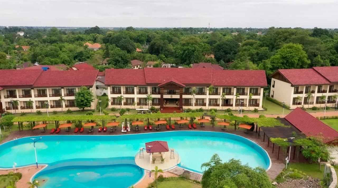 36Manor International Sport Hotel Vientiane Exterior photo