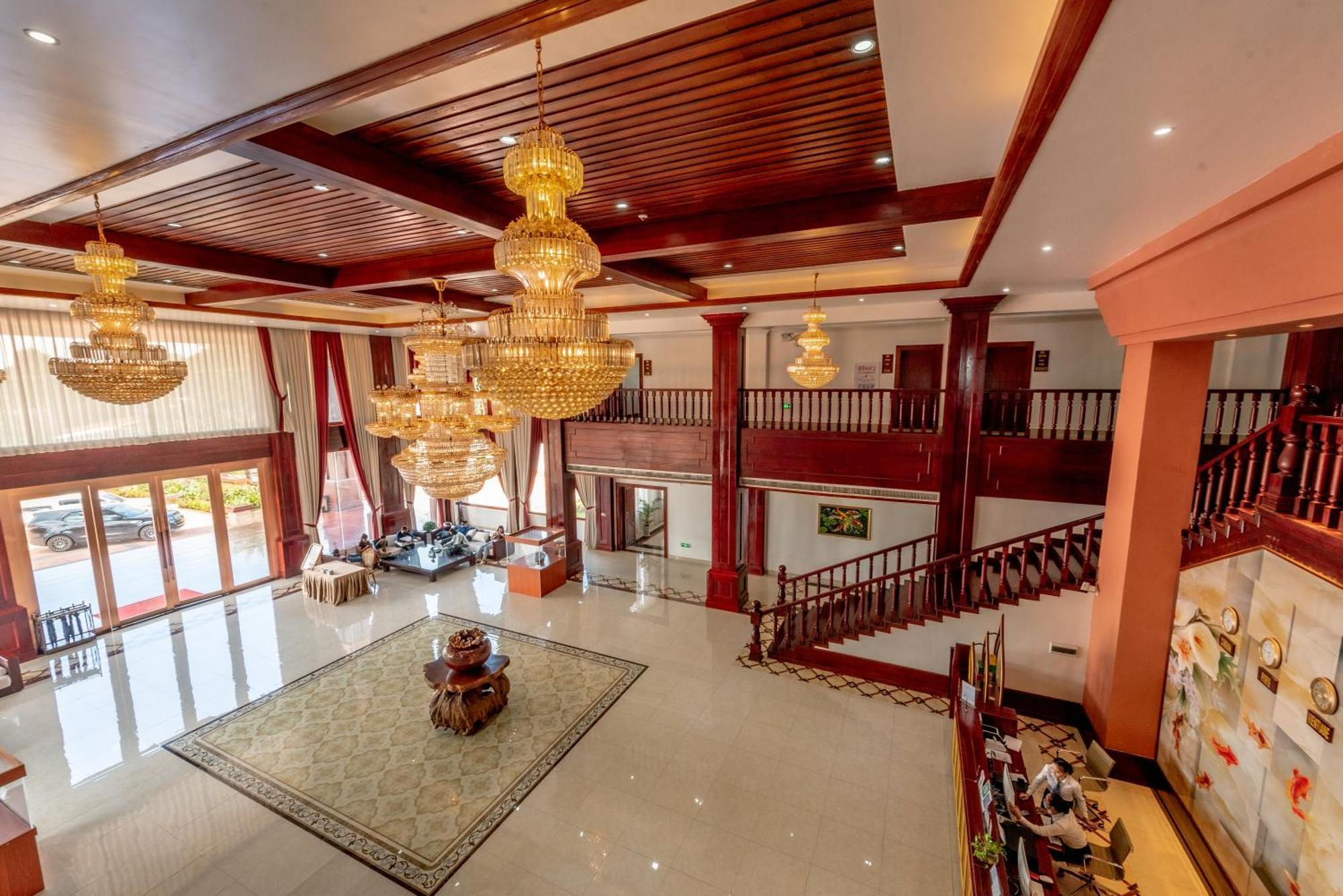 36Manor International Sport Hotel Vientiane Exterior photo