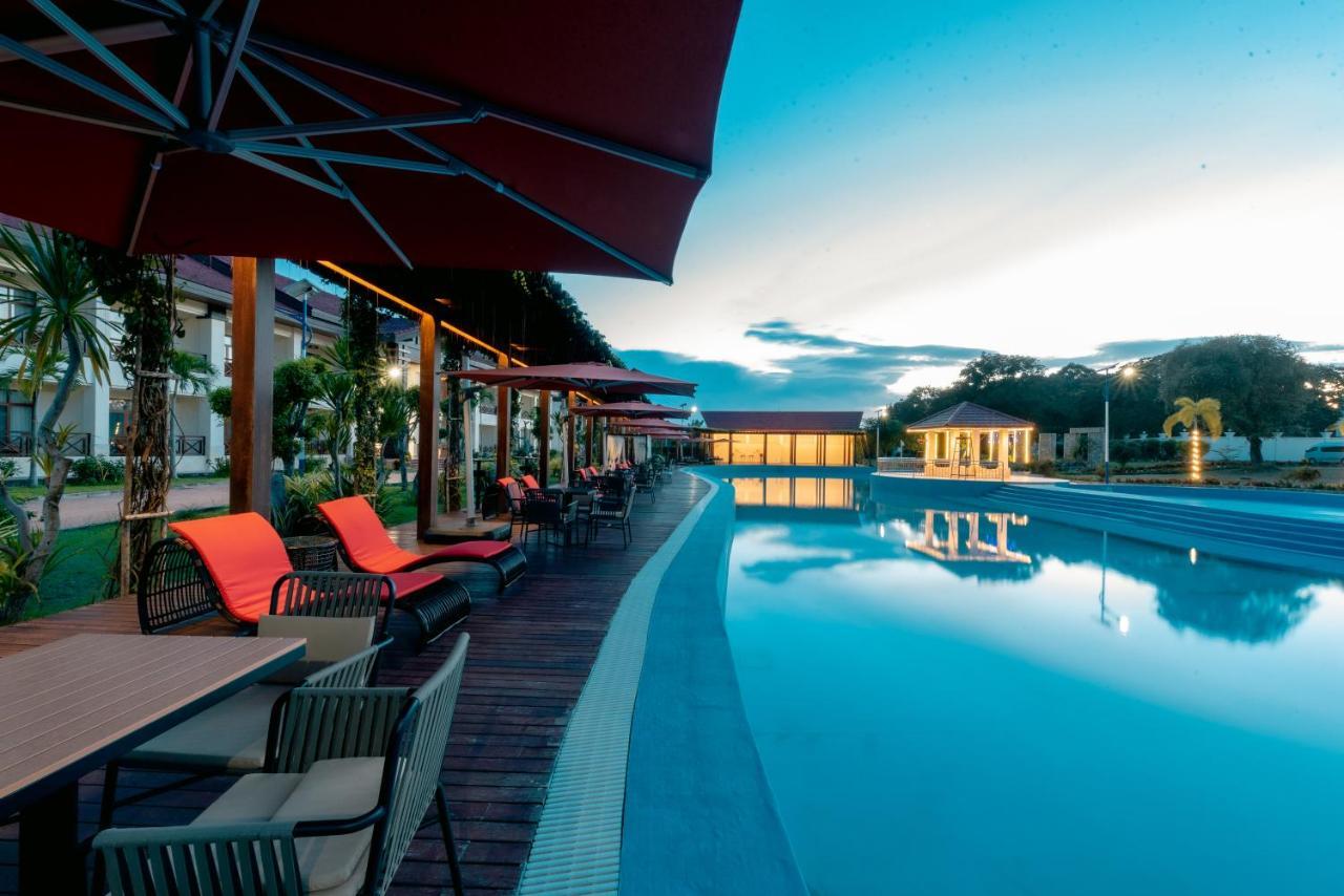 36Manor International Sport Hotel Vientiane Exterior photo