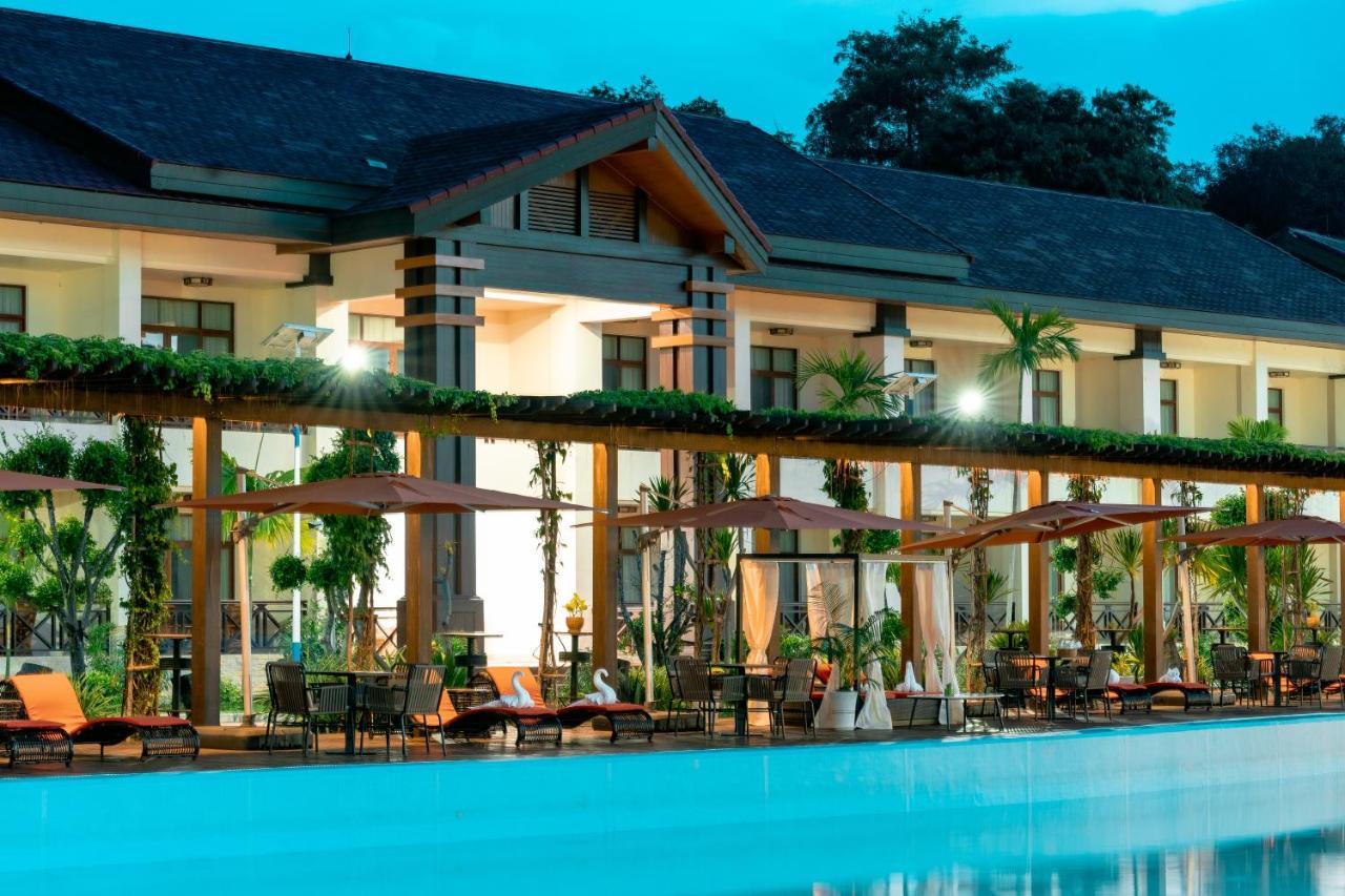 36Manor International Sport Hotel Vientiane Exterior photo